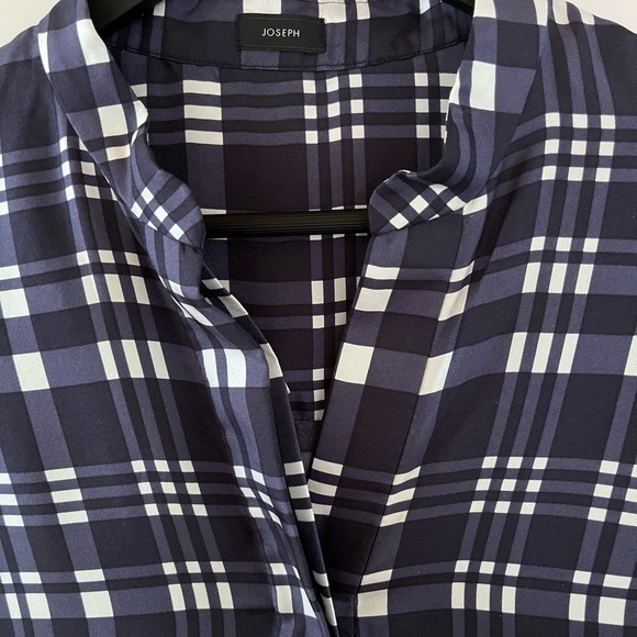 Joseph Silk Oversized Plaid Twill Dara Blouse 1/4 button down shirt. Size 8 - Picture 8 of 14